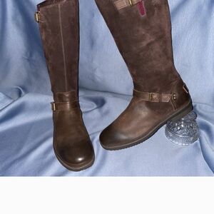 UGG Stout Brown Leather Waterproof Boot THOMPSEN S/N 1005268, Women's 9.5